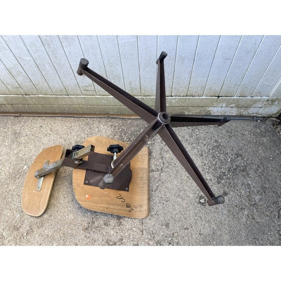 Image 1 of Vintage industrial swivel chair A in wood and metal, 1950