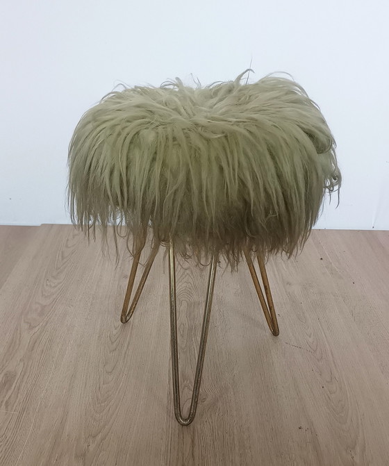 Image 1 of Tabouret en poil de chèvre avec pieds en épingle à cheveux