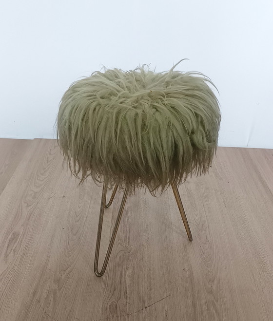 Image 1 of Tabouret en poil de chèvre avec pieds en épingle à cheveux