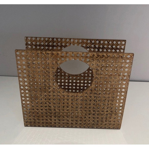 Revistero vintage "bolso" de plexiglás, latón y caña, Francia, años 70