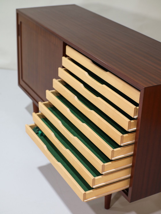 Image 1 of Buffet Poul Hundevad vintage danois