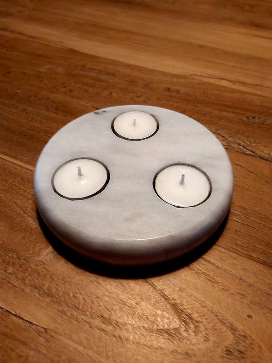 Image 1 of Marble candle holder round