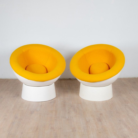 Image 1 of Vintage sphere armchairs in fiberglass and wool Kvadrat, France 1960