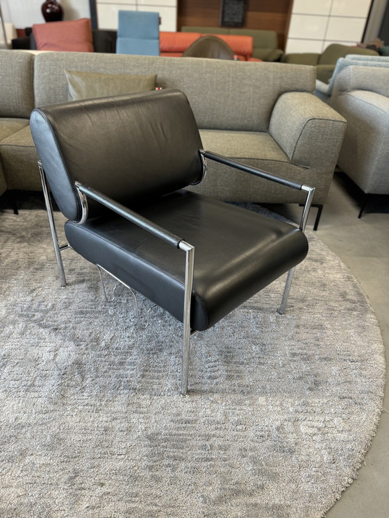 Image 1 of Leolux Gazetta Armchair Black Leather Incl. Lecture Holder