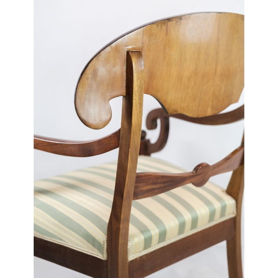 Image 1 of Poltrona vintage in mogano con tessuto a righe chiare, anni '40 dell'Ottocento