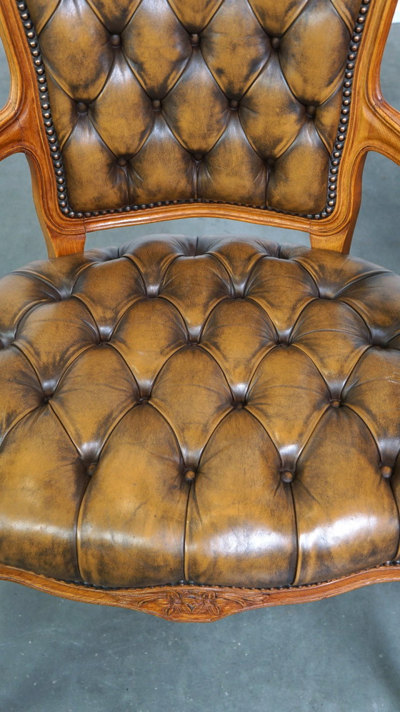 Image 1 of 2 x Fauteuil chesterfield baroque en cuir de bœuf avec pieds queen Ann