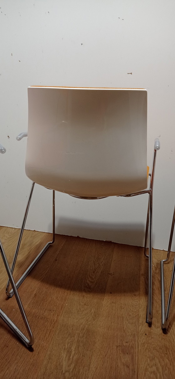 Image 1 of 4x Arper Catifa chair