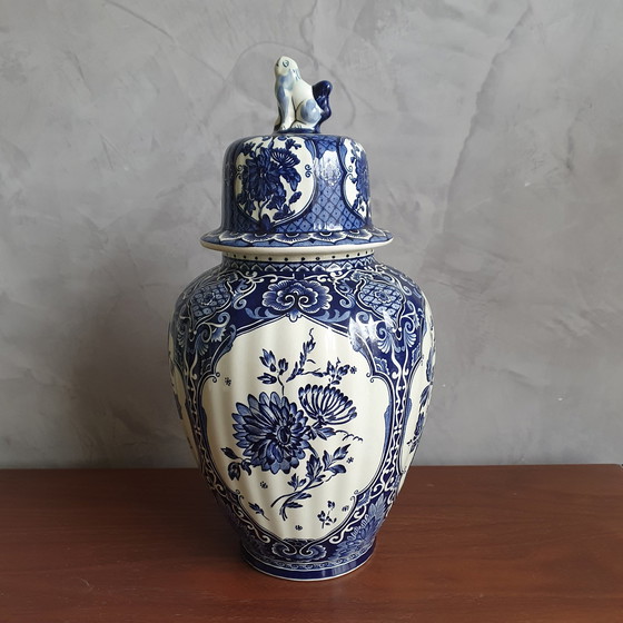 Image 1 of Jarrón azul de Delft con forma de perro Foo de Maastricht de la Esfinge Real, década de 1950