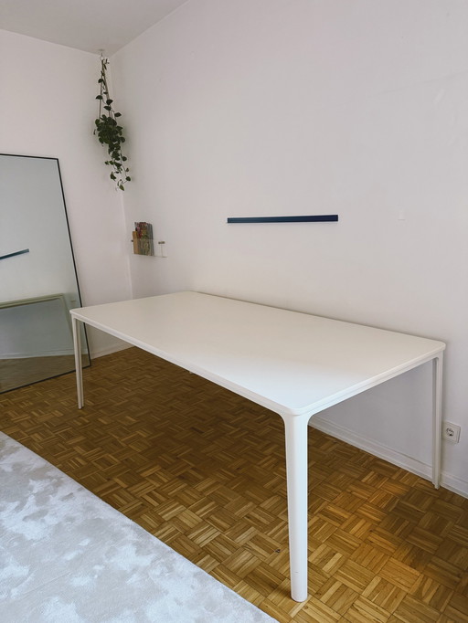 Vitra Plate dining table