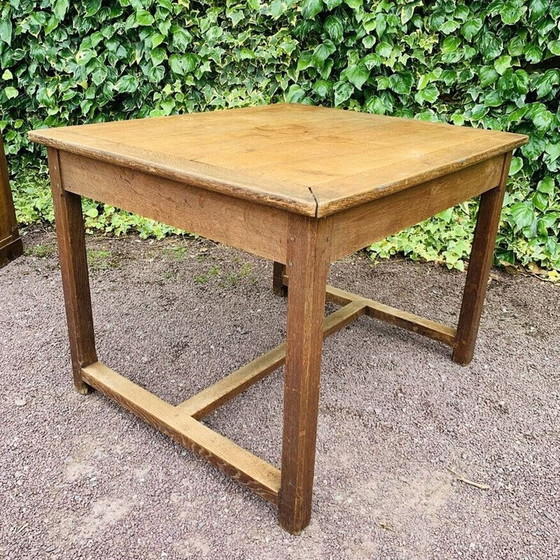 Image 1 of Vintage honey-colored oak table