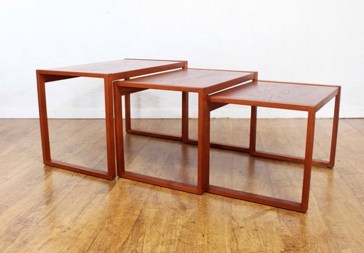 3x Scandinavian nesting table 