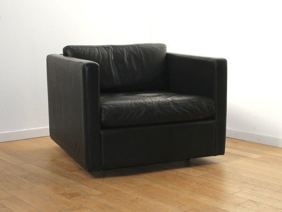 Image 1 of Club 1051 armchair, Knoll