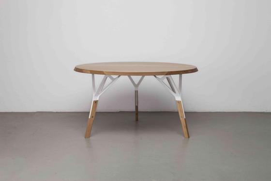 Image 1 of Round solid oak table, design Alfredo Häberli for Quodes