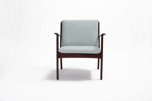 PJ112 Lounge Chair Designed by Ole Wanscher for Poul Jeppesen