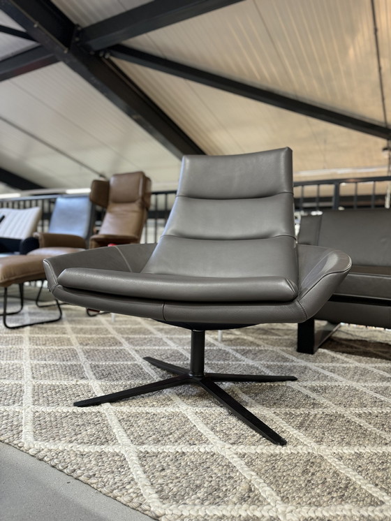 Image 1 of Montis Hugo Swivel armchair gray leather