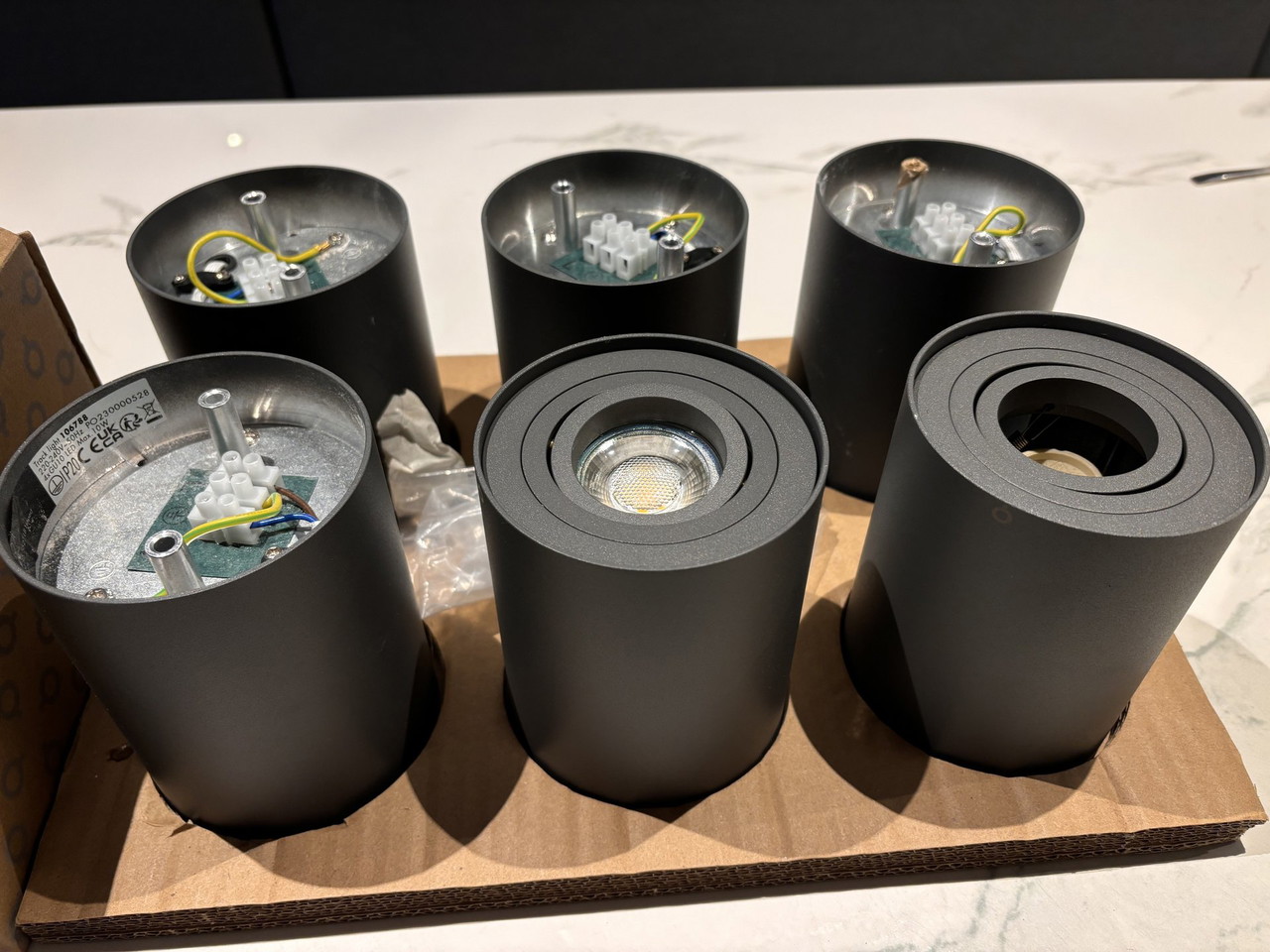 8 focos LED de superficie Qazqa