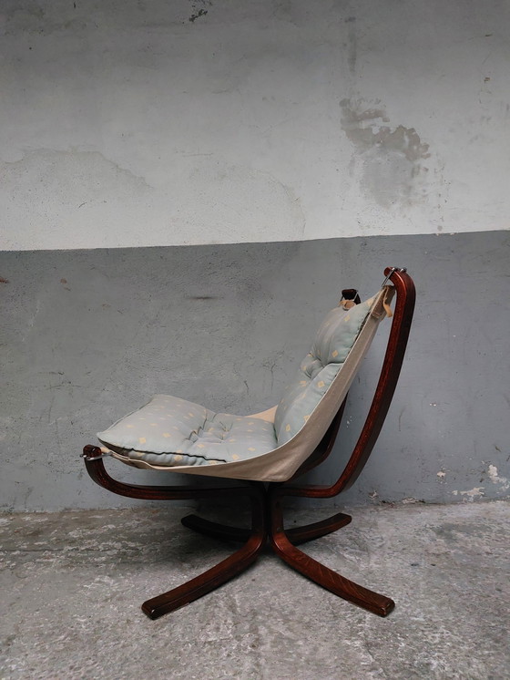 Vintage falcon chair new arrivals