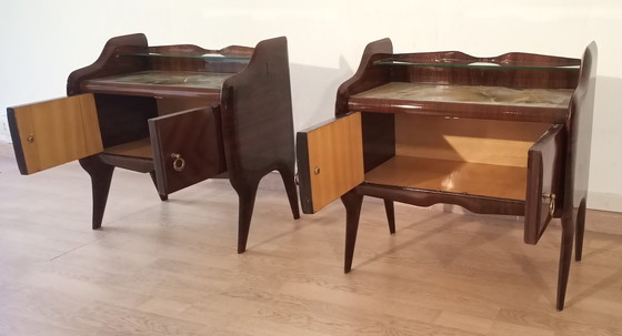 Image 1 of 2x Tables de chevet italiennes du Mid Century avec plateaux en verre