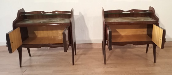 Image 1 of 2x Tables de chevet italiennes du Mid Century avec plateaux en verre