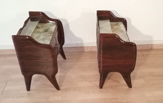 Image 1 of 2x Tables de chevet italiennes du Mid Century avec plateaux en verre