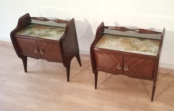 Image 1 of 2x Tables de chevet italiennes du Mid Century avec plateaux en verre