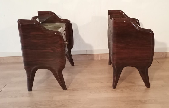 Image 1 of 2x Tables de chevet italiennes du Mid Century avec plateaux en verre