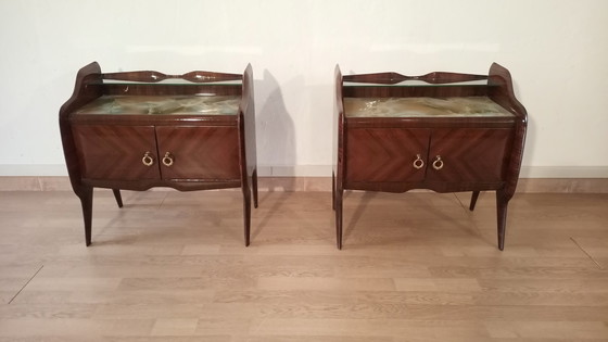 Image 1 of 2x Tables de chevet italiennes du Mid Century avec plateaux en verre