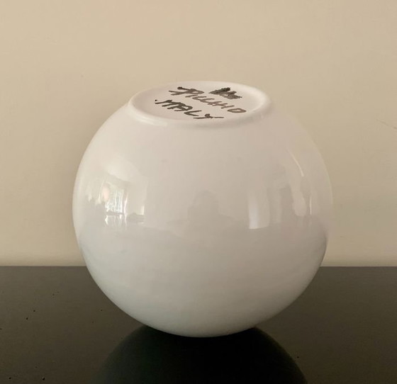 Image 1 of Vaso sferico • Bowling • Porcellana vitrea • Enzo Bioli • Il Picchio • 1970
