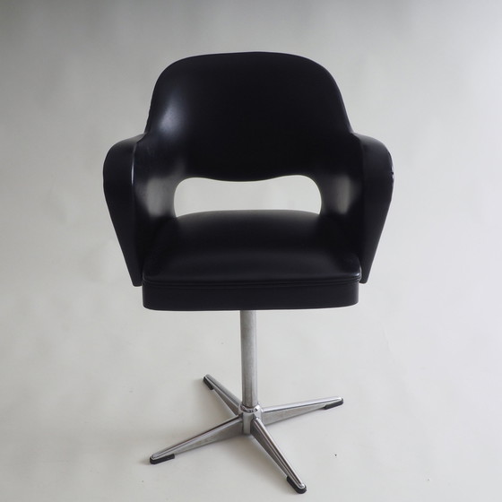 Image 1 of Poltrona nera vintage