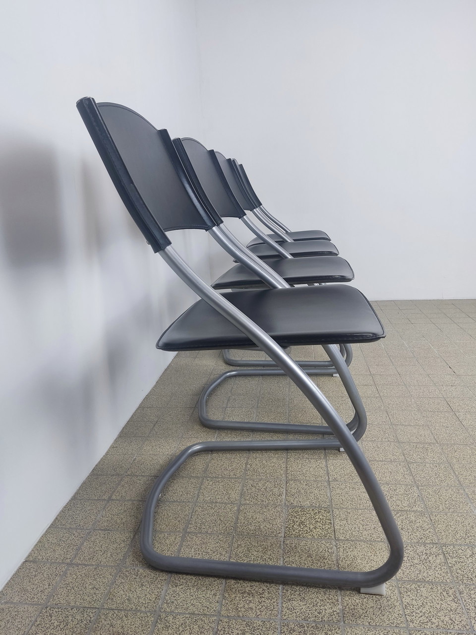 4x Effezeta Dining chair | €149 | Whoppah