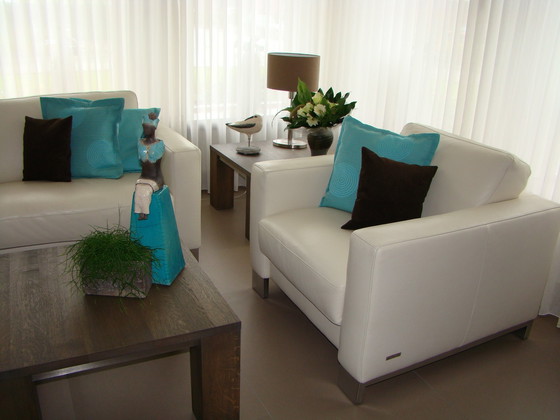 Image 1 of 2.5 Seater Sofa And 2 Armchairs