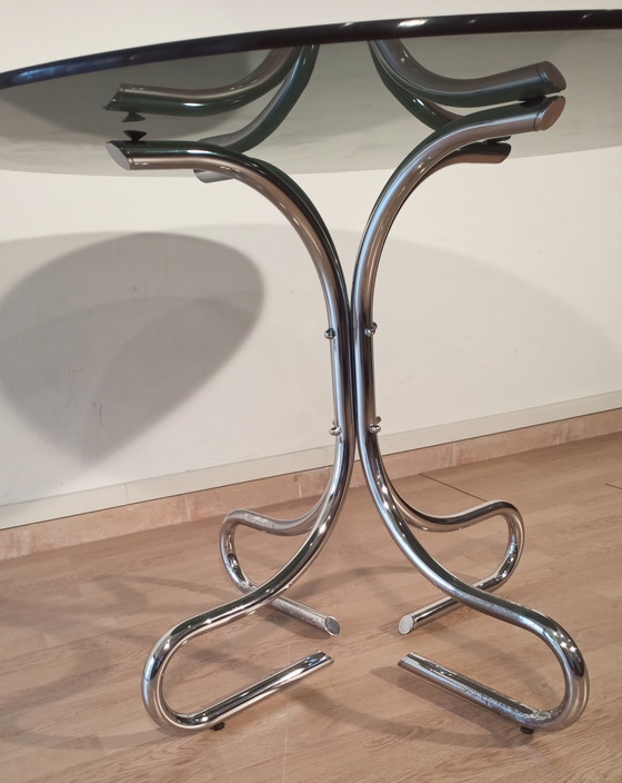 Image 1 of Table basse italienne du milieu du siècle en acier et chrome avec plateau rond en verre fumé, années 1960