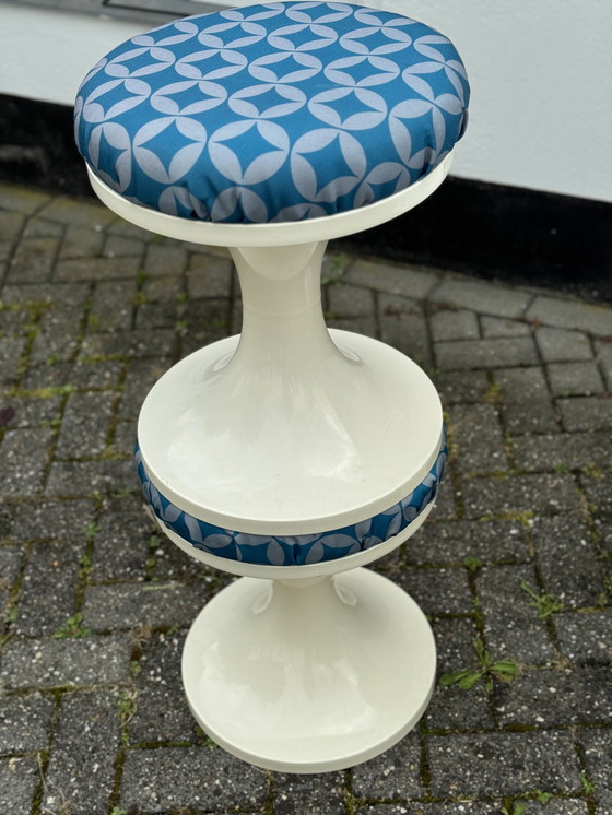 Image 1 of Tulp Space Age Table And 2 Stools