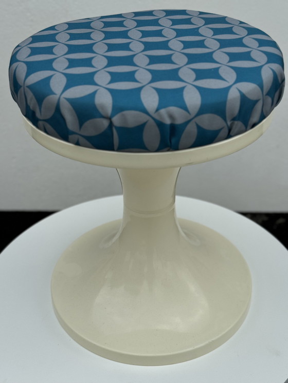 Image 1 of Tulp Space Age Table And 2 Stools