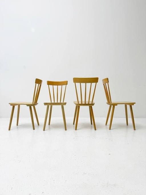 Set of 4 timeless rung chairs from Victoria-Möbel