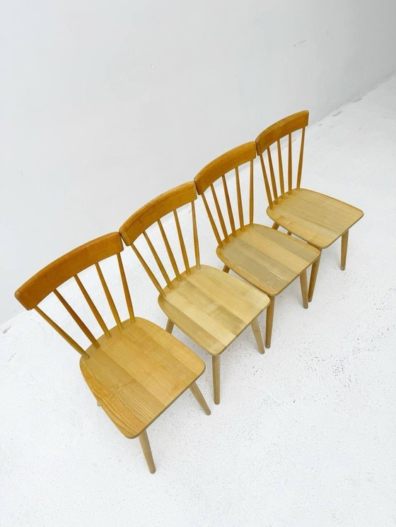 Image 1 of Set of 4 timeless rung chairs from Victoria-Möbel