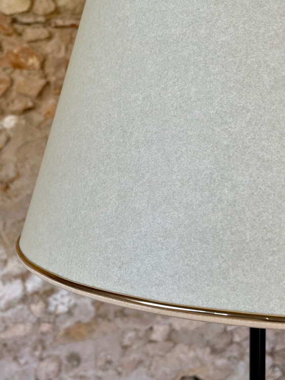 Image 1 of Lampada da terra vintage con decorazioni in ottone dorato su gambe a treppiede, anni '60