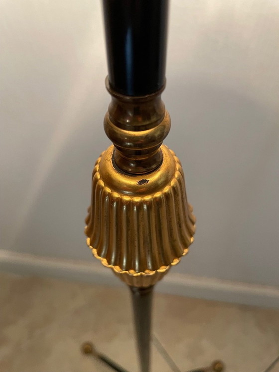 Image 1 of Lampada da terra vintage con decorazioni in ottone dorato su gambe a treppiede, anni '60