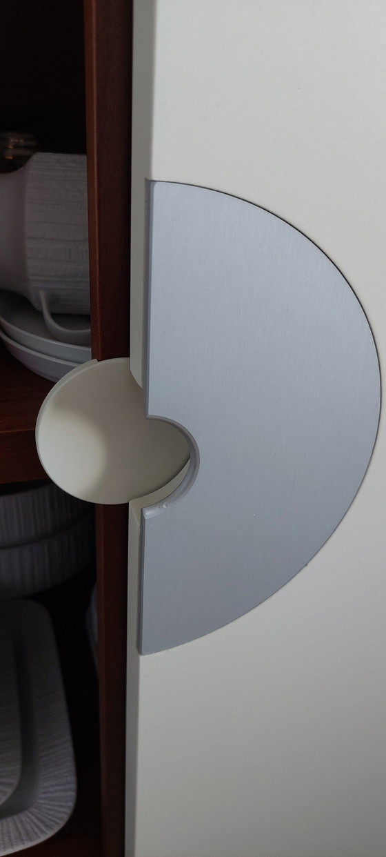 Image 1 of Castelijn Sideboard Disc Cream White With Cherry Leaf