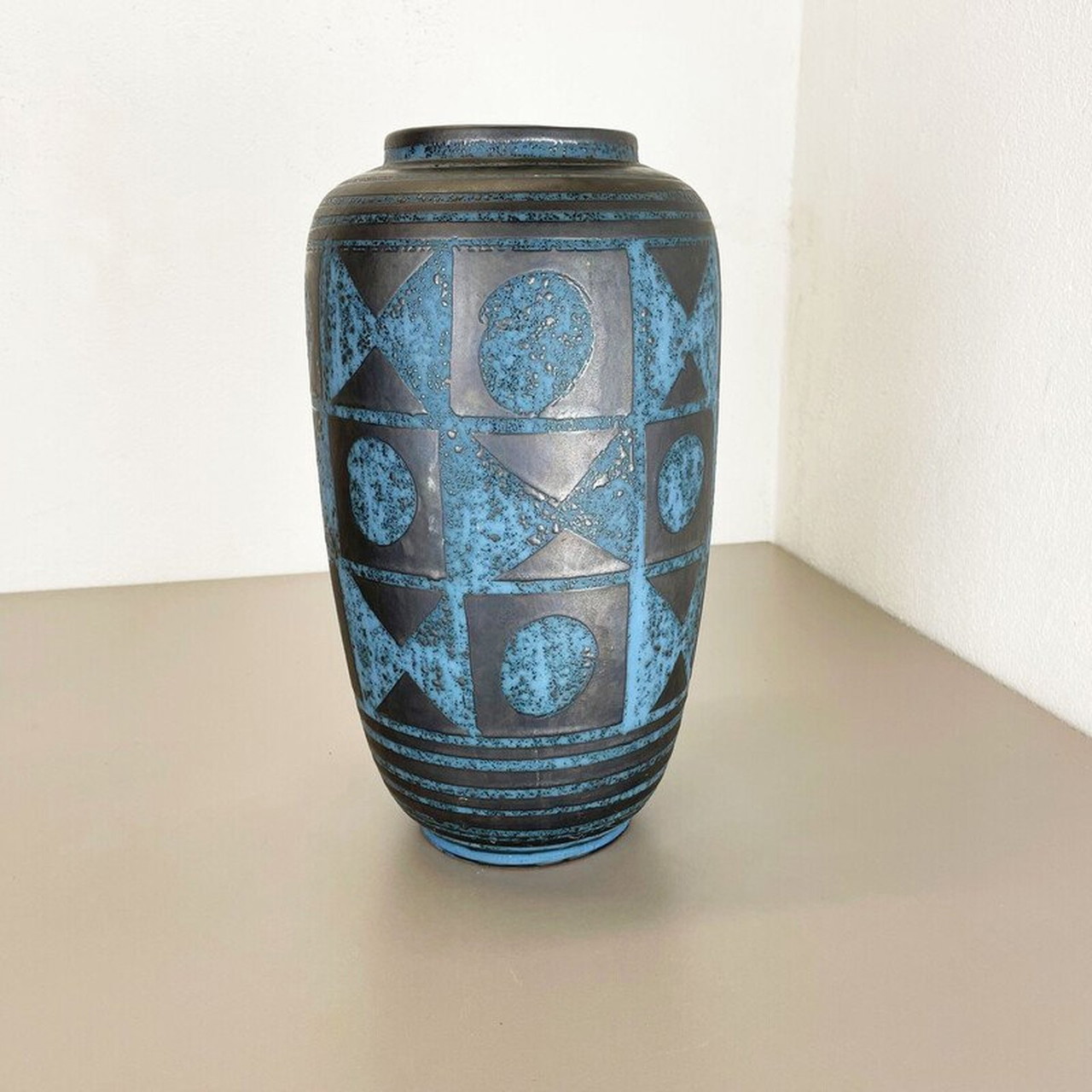 vintage-fat-lava-ceramic-