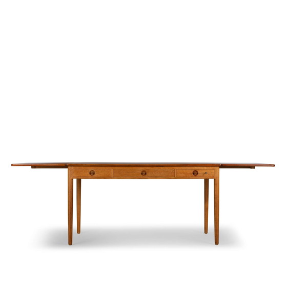 Image 1 of Scrivania d'epoca: AT-305 Design di Hans J. Wegner