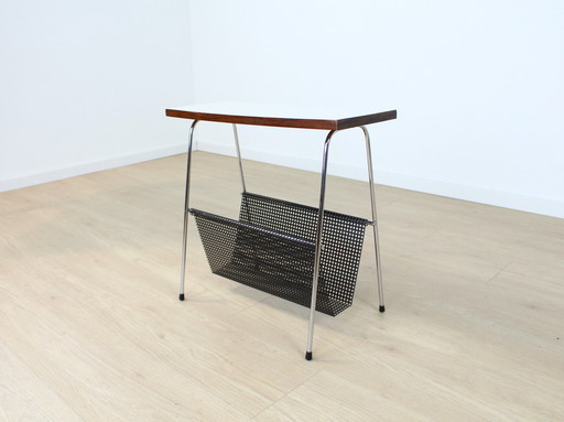 Pilastro magazine rack