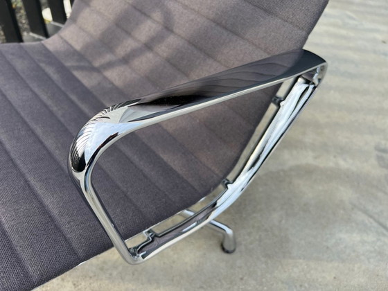 Image 1 of Vitra Eames Ea124 Armchair