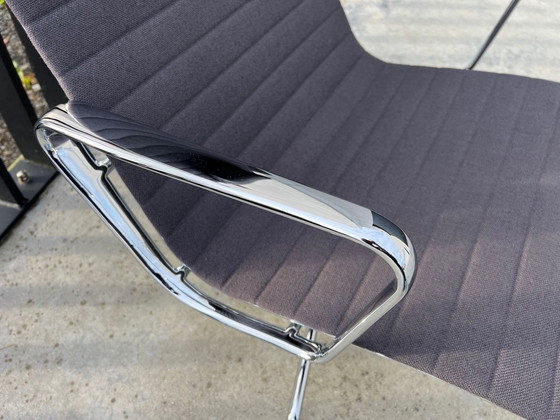 Image 1 of Vitra Eames Ea124 Armchair