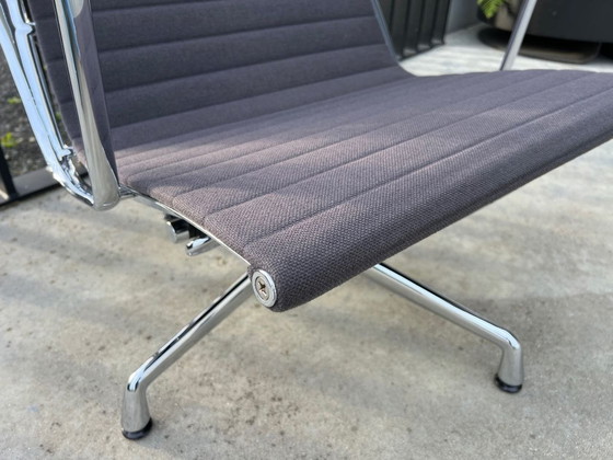 Image 1 of Vitra Eames Ea124 Armchair