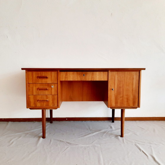 Image 1 of Bureau vintage