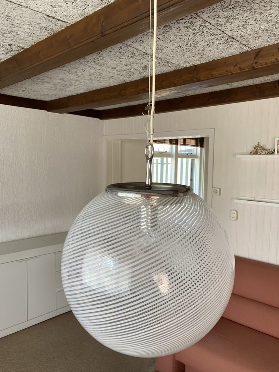 Image 1 of Lampe suspendue en verre vintage