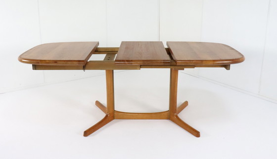 Image 1 of Dyrlund Extendable Oval Dining Table 'Purling' Vintage