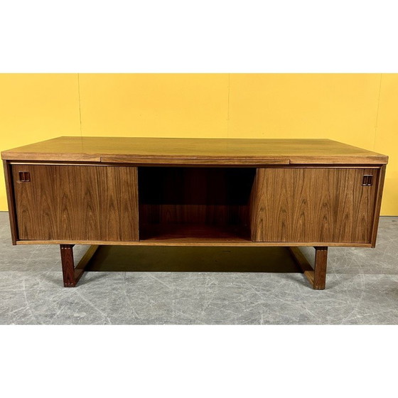 Image 1 of Vintage rosewood executive desk by Jensen and Valeur for Dyrlund, Denmark