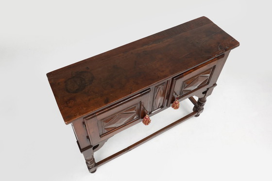 Image 1 of Antiguo gabinete español tallado en roble del siglo XVI